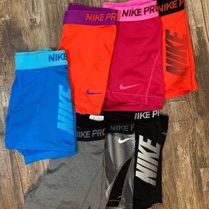 BUNCH of Nike Pro Spndex